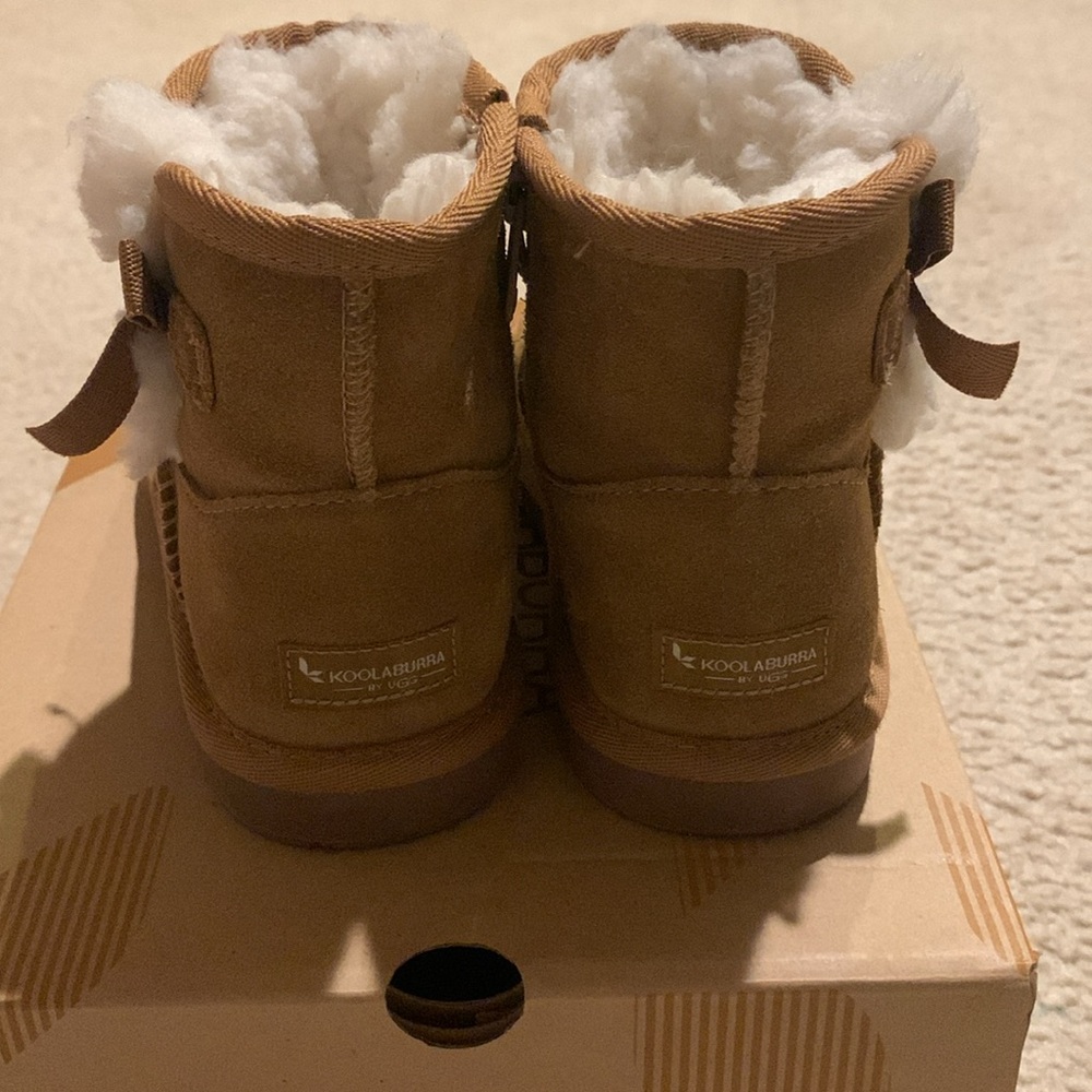Koolaburra Tan Suede Boots with Bow Accent - Picture 4 of 6